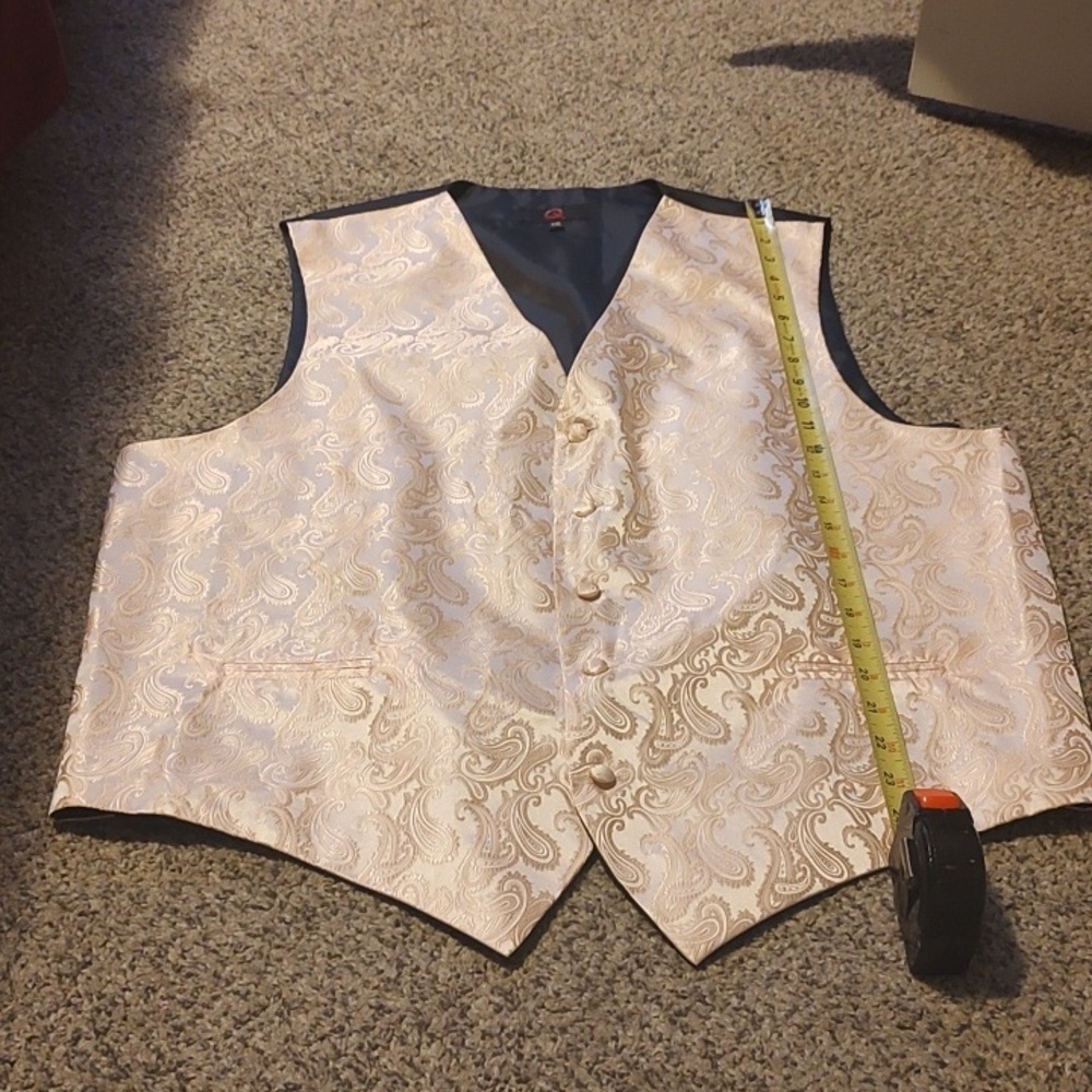 Peach Button-Up Vest - Picture 6 of 7